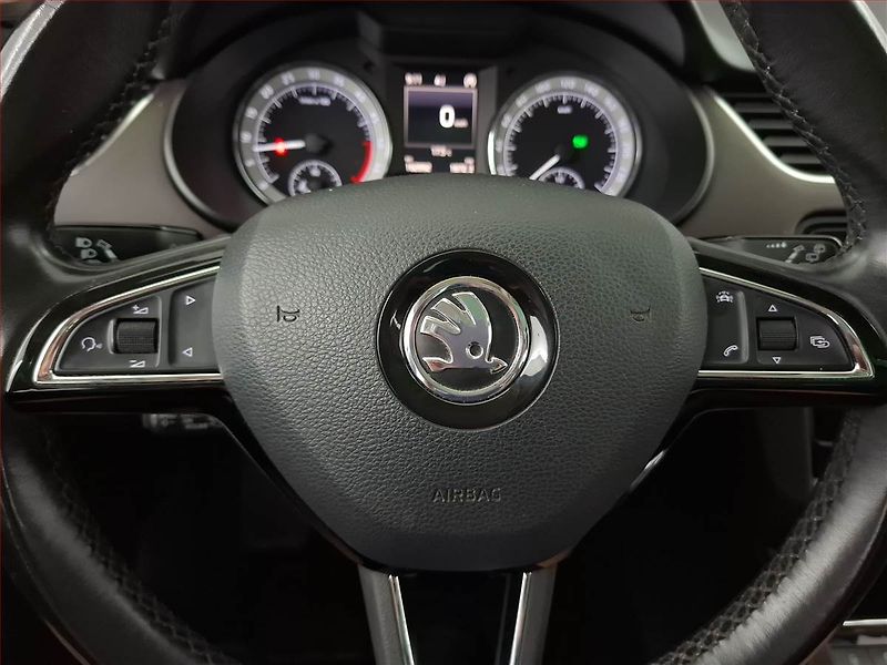 Škoda Octavia (2016) Laurin&Klement 2.0 TDI, 4X4 - fotka 17 z 21