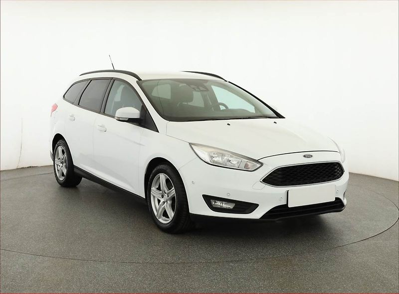 Ford Focus (2016) 1.0 EcoBoost, Serv.kniha - fotka 1 z 17
