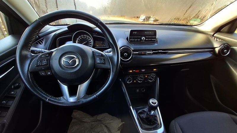 Mazda 2 1.5 66 kw servisní historie - fotka 34 z 50