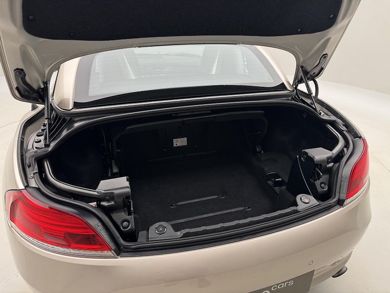 BMW Z4 sDrive 35i N54 AUT CZ 1. maj - fotka 5 z 56