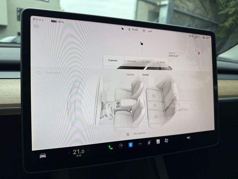 Tesla Model Y LR AWD Tažné / Záruka - fotka 17 z 41
