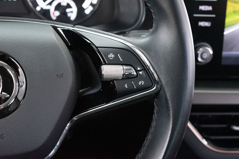 Škoda Scala 1.0 TSI STYLE PLUS*DPH*ČR* - fotka 19 z 39