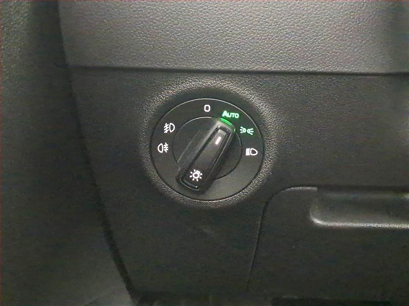 Škoda Karoq (2021) Sportline 1.5 TSI - fotka 25 z 30