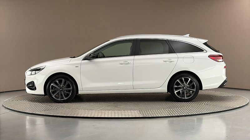 Hyundai i30 1.6 CRDI Style Kombi - fotka 4 z 28