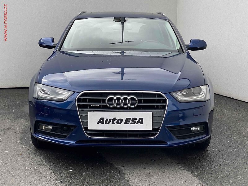 Audi A4 (2015) 2.0 TDi quattro, AT, bixen - fotka 2 z 21