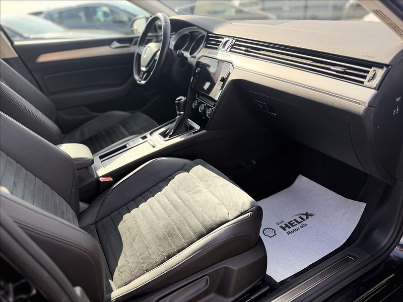 Volkswagen Passat 2,0 110kW R-LINE 93tKm ČR DPH - fotka 39 z 41