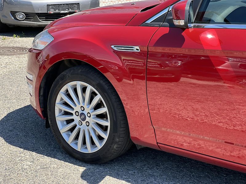 Ford Mondeo Titanium 2.2TDCi 147kw KAMERA - fotka 38 z 41