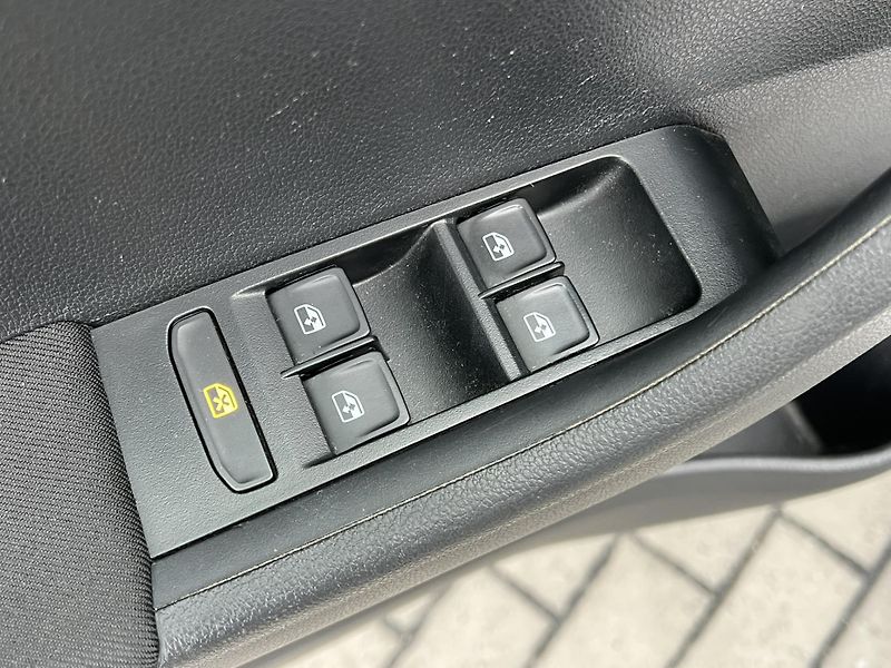 Škoda Fabia (2023) 1.0TSI 70kW  STYLE ČR NOVÉ - fotka 16 z 21