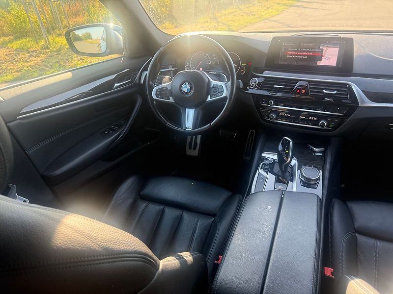 BMW Řada 5 X DRIVE PLNÁ VÝBAVA ODPOČET DP - fotka 11 z 15