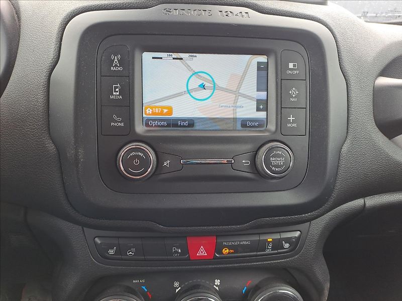 Jeep Renegade 1,4 i NOVÁ STK - fotka 13 z 15