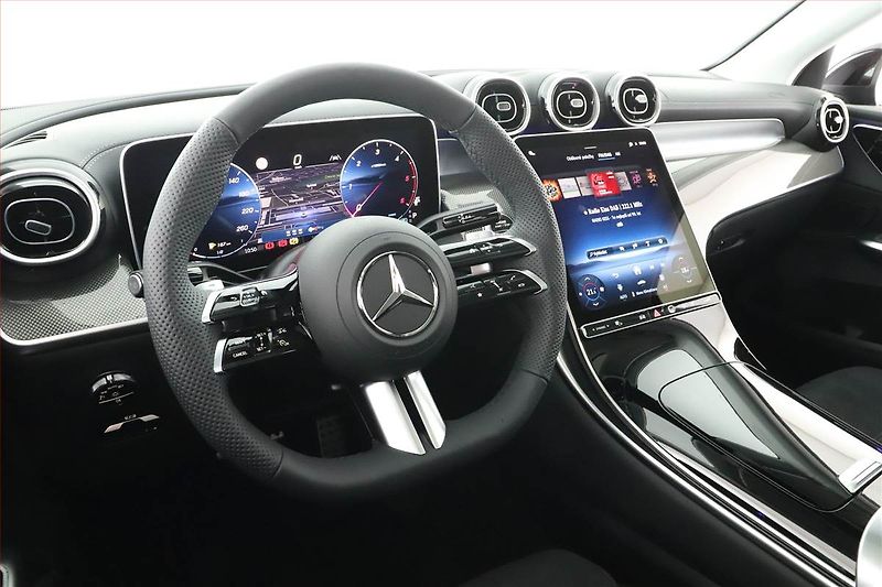 Mercedes-Benz GLC (2025) 220 d 4MATIC, AMG, Navigace - fotka 24 z 31