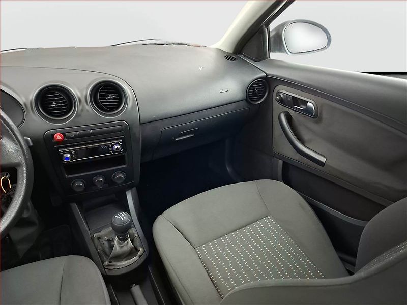 Seat Ibiza (2005) 1.2 12V, nová STK - fotka 8 z 13