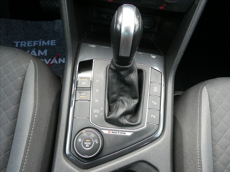 Volkswagen Tiguan 2,0 TSi 140kW DSG 4Motion,weba - fotka 31 z 52
