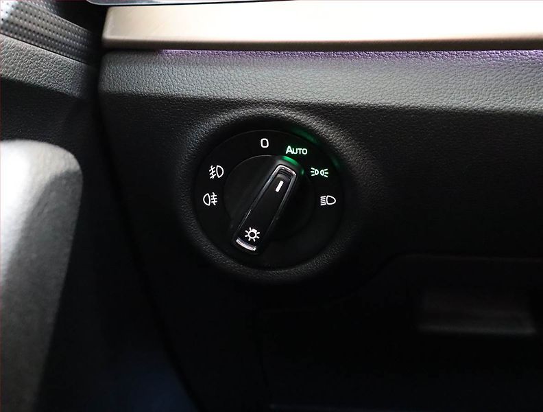 Škoda Kamiq (2020) Ambition 1.0 TSI, ČR,1.maj - fotka 24 z 26