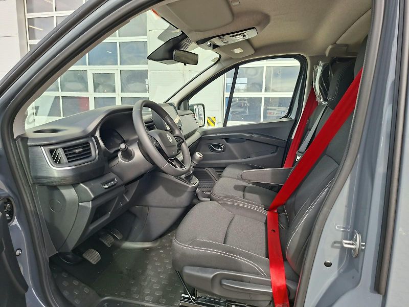 Renault Trafic (2026) TRAFIC COMBI L2H1, 9 míst, MAN - fotka 9 z 22