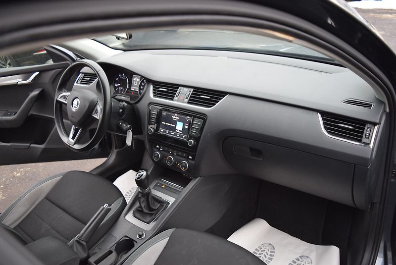 Škoda Octavia (2017) 1.4TSI 110kw AMBI ED. JOY TAŽ  - fotka 37 z 46