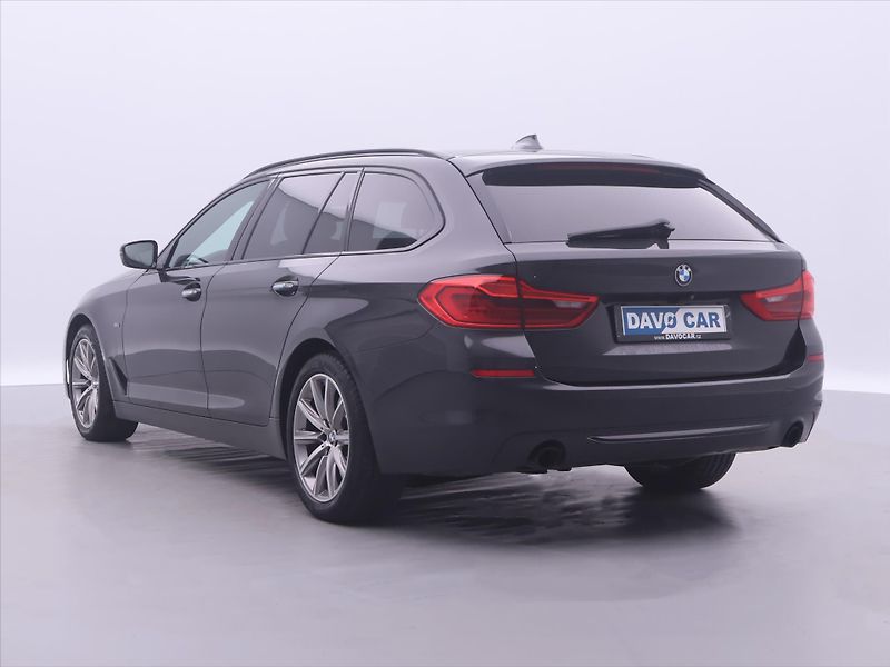 BMW Řada 5 2,0 520da 120kW Sport - fotka 5 z 38