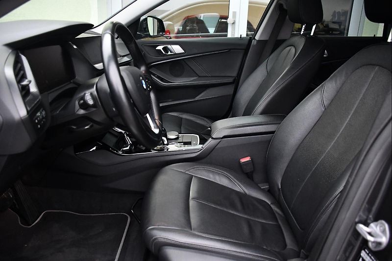 BMW Řada 2 218d LED NAVI REZERVACE - fotka 13 z 45