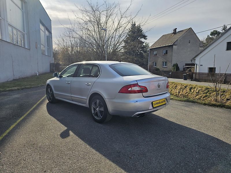 Škoda Superb (2011) 2.0TDI - fotka 3 z 19
