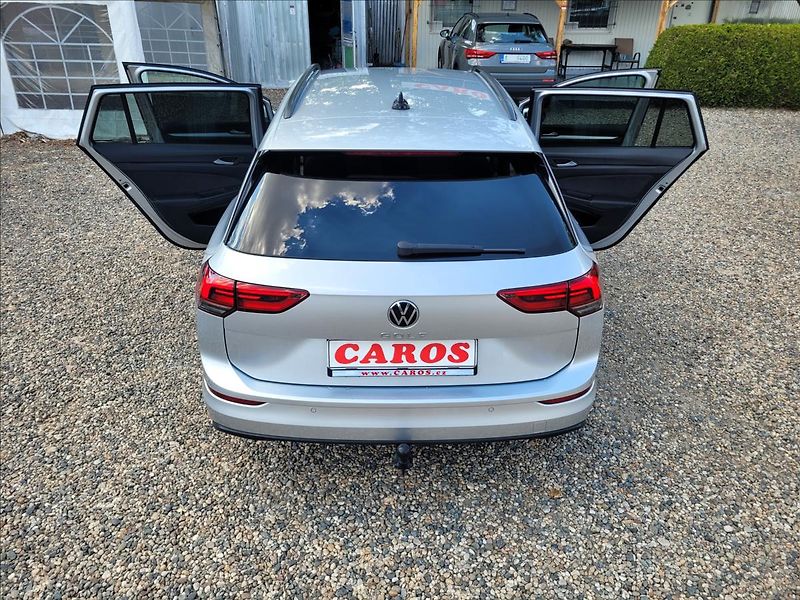 Volkswagen Golf 2,0 TDI,Life,navi,výhřev,klima - fotka 44 z 50