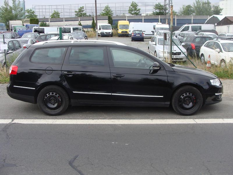 Volkswagen Passat 2.0 TDi, 125 kW, klima, tažné - fotka 6 z 24