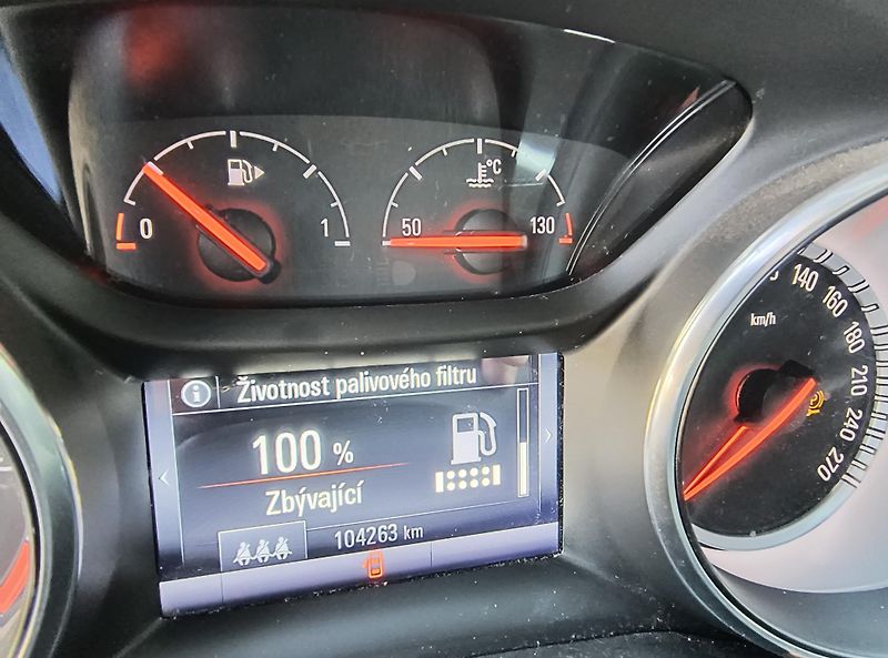 Opel Astra - fotka 39 z 60