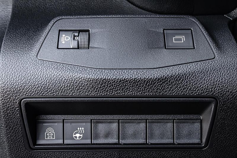 Citroën Berlingo (2026) 1,2 PLUS benzín 110k + STYL - fotka 20 z 20