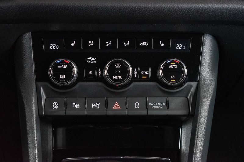 Škoda Kodiaq 2.0 TDI 4x4*SPORTLINE*TAŽNÉ*ČR - fotka 24 z 51