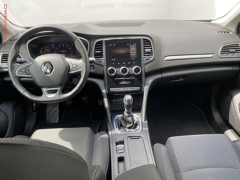 Renault Mégane (2023) 1.3 TCe, Equilibre, LED - fotka 8 z 16