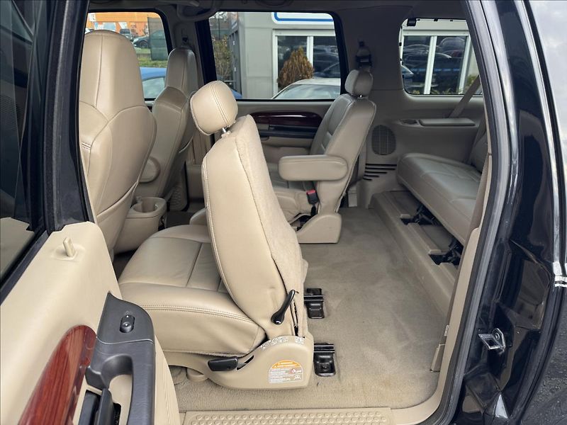 Ford Excursion 6,0 V8 4X4 KŮŽE TAŽNÉ NOVÁ STK - fotka 26 z 39