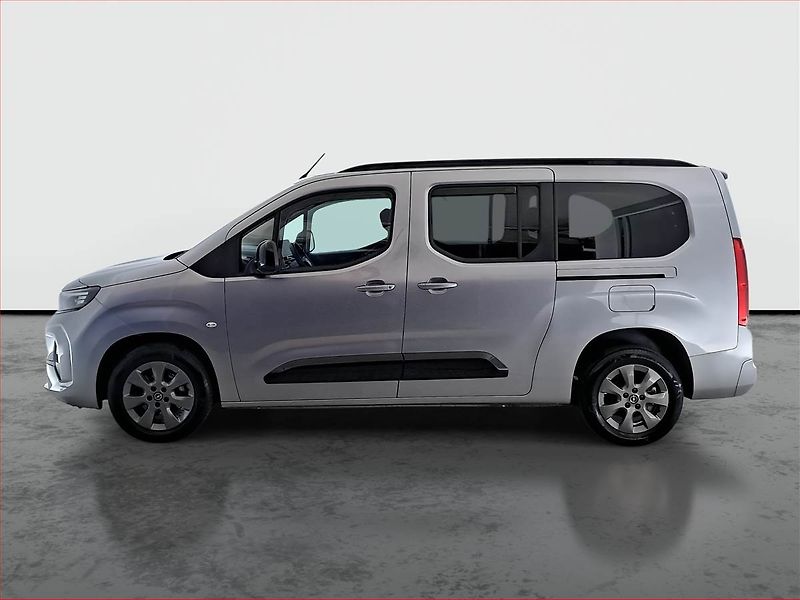 Opel Combo (2024) Maxi Elegance 1.5 CDTI, 7Míst - fotka 3 z 20