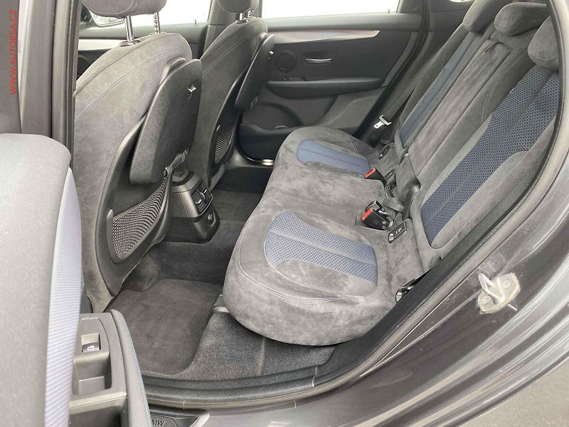 BMW Řada 2 (2016) 2.0D xDrive218d, M Sport, AT - fotka 10 z 17