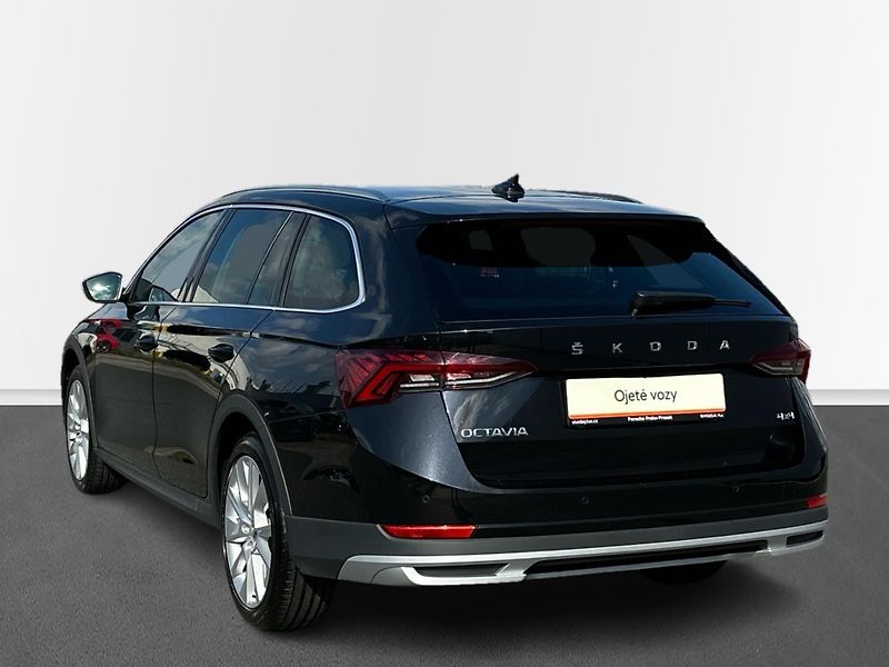 Škoda Octavia Scout 2,0 TDI  147kW DSG 4x4 - fotka 8 z 22