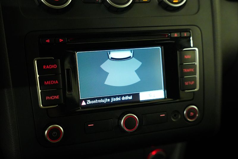 Volkswagen Touran - fotka 21 z 26