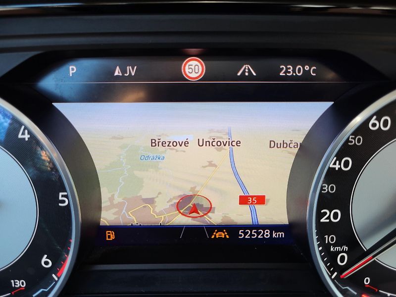 Volkswagen Touareg 3.0 V6 TDi DSG 4MOTION - fotka 12 z 46