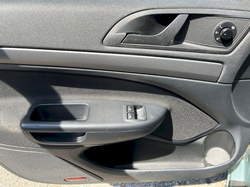 Škoda Octavia (2011) 1.6 MPI Tour Trumf Combi - fotka 15 z 24