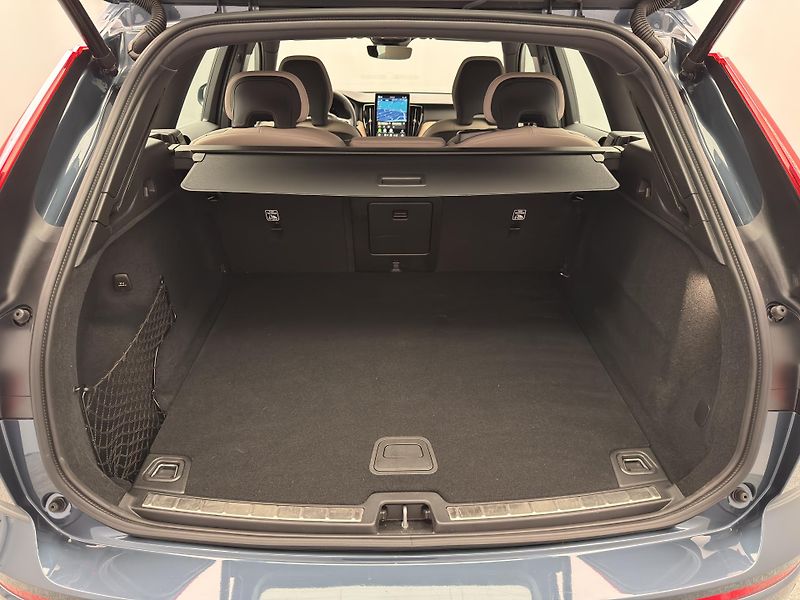 Volvo XC60 B5 AWD BRIGHT PLUS CZ 1.maj - fotka 5 z 49
