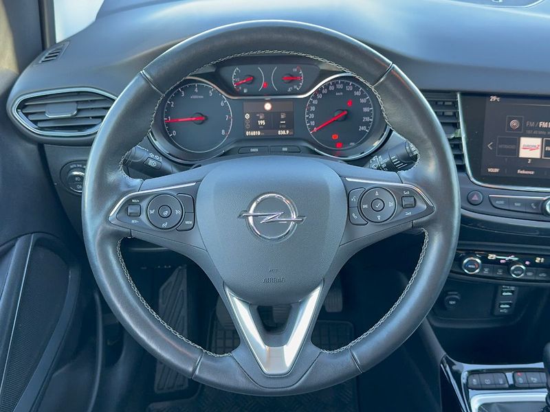 Opel Crossland 1.2 T Edition HIT PLUS - fotka 17 z 41
