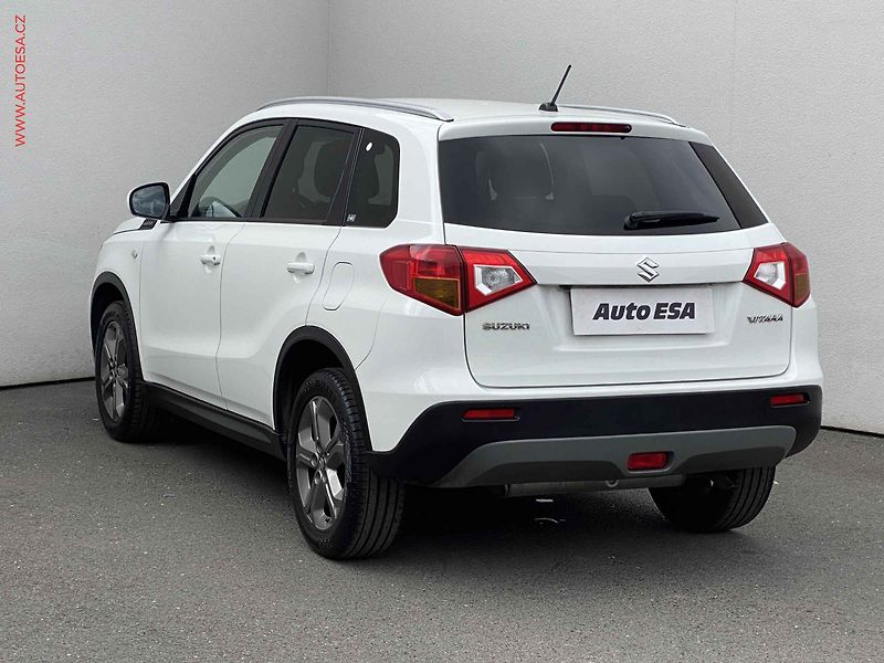 Suzuki Vitara (2018) 1.6 VVT, 2.maj,ČR, AC, temo - fotka 6 z 18