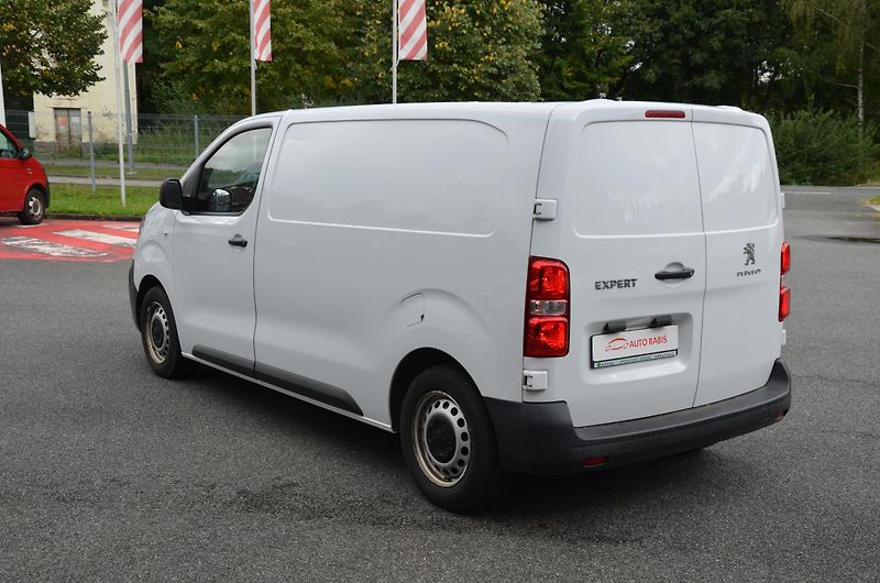Peugeot Expert (2023) Expert 2.0BHDi 145 L2 4d - fotka 5 z 11