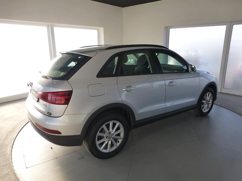 Audi Q3 (2012) 2,0TSI-125KW*NAVI**PARK.S**4X4 - fotka 6 z 23