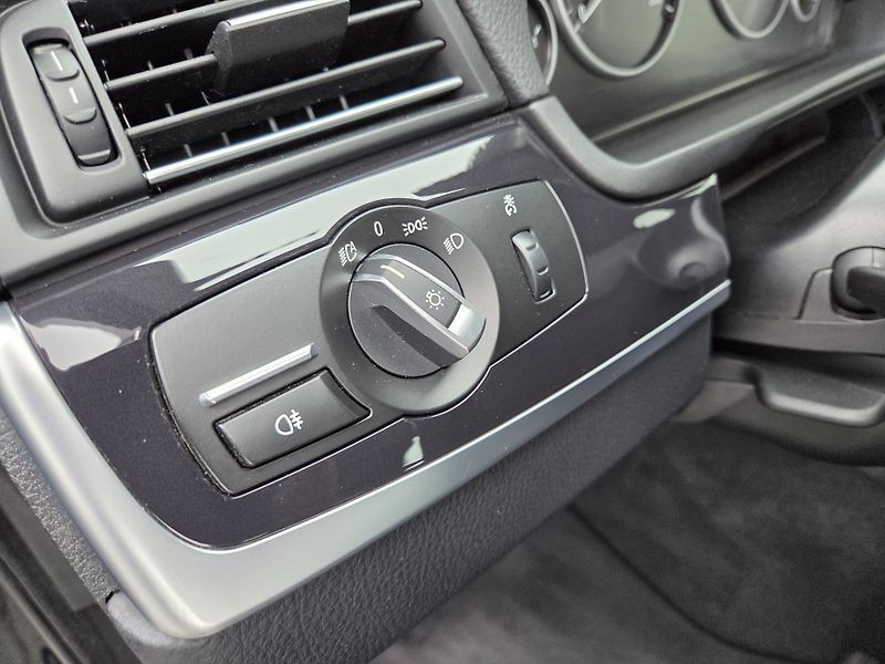 BMW Řada 5 525d xDrive ČR DPH  - fotka 16 z 44