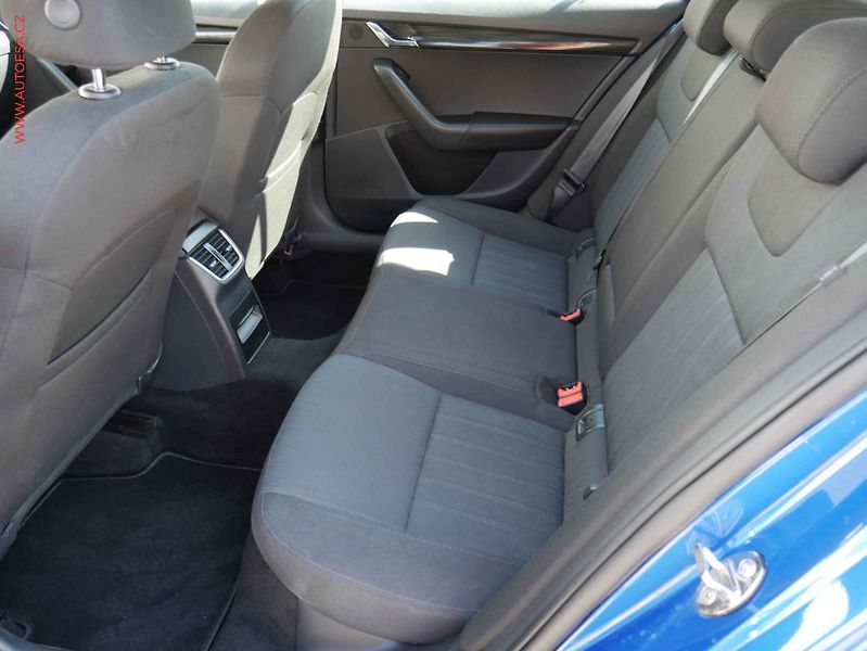 Škoda Octavia (2019) 1.6TDi, ČR, Navi, LED, AC - fotka 10 z 20