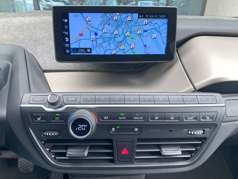 BMW i3 120Ah Comfort Navi Reku - fotka 17 z 24