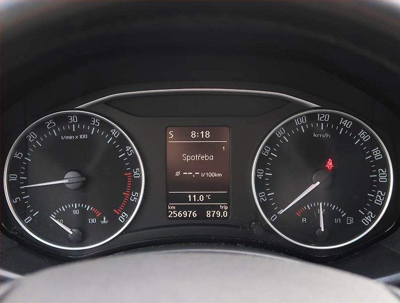 Škoda Octavia (2011) Scout 2.0 TDI, 4X4, Navi - fotka 11 z 19
