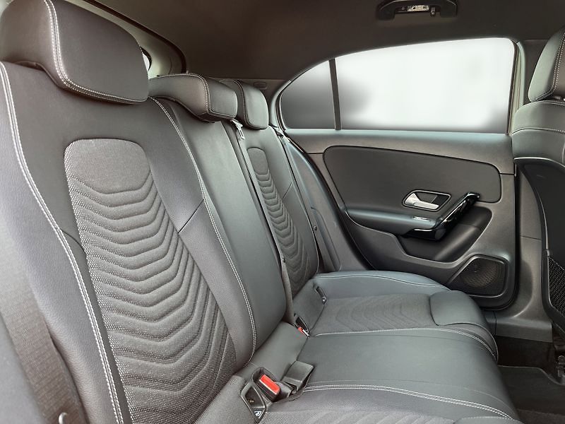 Mercedes-Benz Třídy A 180 - fotka 19 z 20