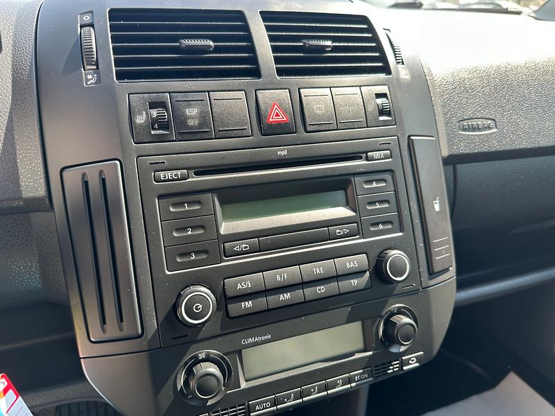 Volkswagen Polo (2007) 1.9Tdi 74kw Highline - fotka 14 z 22
