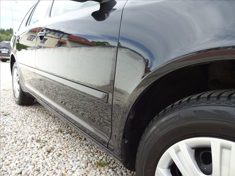 Škoda Octavia II 1,4 TSI 90kW GO MOTORU - fotka 10 z 50