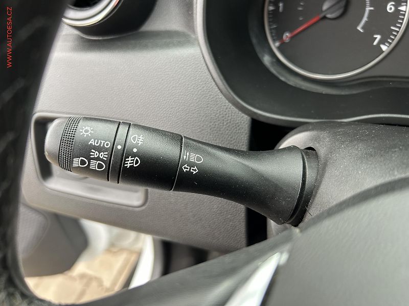Dacia Duster (2018) 1.2TCe, 2.maj,ČR, AC, temp - fotka 13 z 15