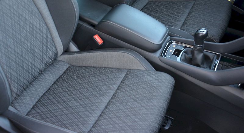 Škoda Karoq (2023) 1.0 TSI 81 KW Style - fotka 12 z 26